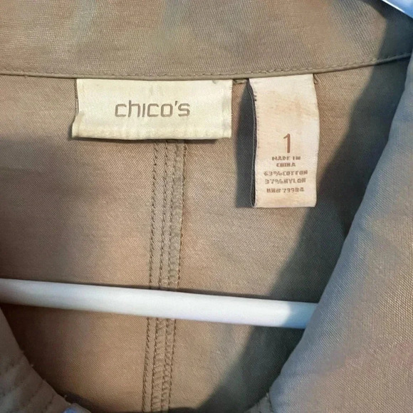 Chicos Officewear Collared Cropped Boxy Button Up Tan Beige Size 1 Medium Blouse - Picture 3 of 3